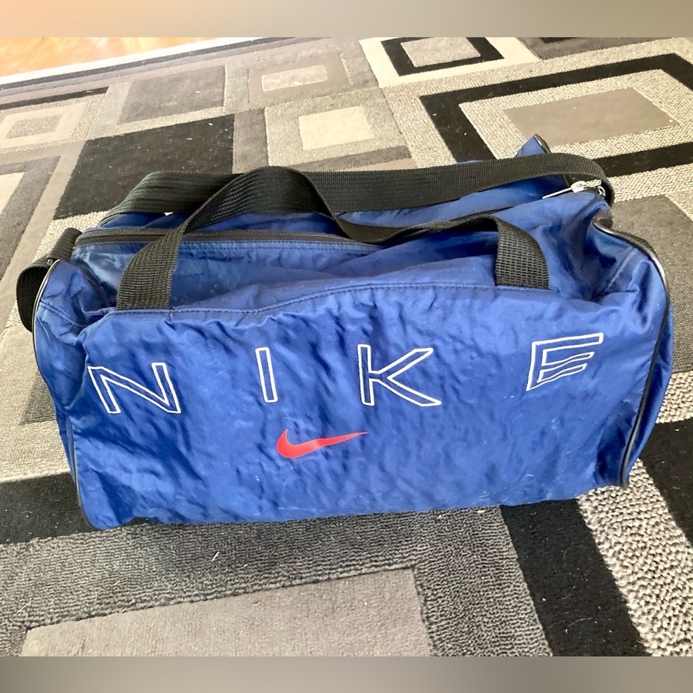 Vintage Nike Sport / Gym Bag - Picture 12 of 12